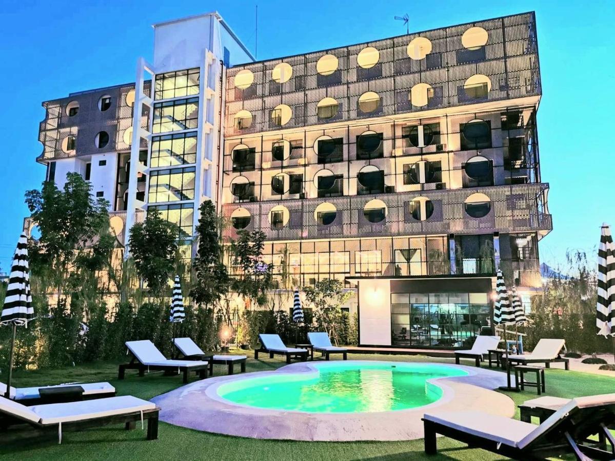 Hotel Fuse Rayong Esterno foto